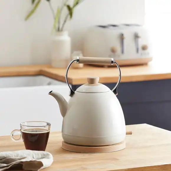 Churchgate Chilcote Country Cream Kettle 1.7L 3 Churchgate Chilcote Country Cream Kettle 1.7L